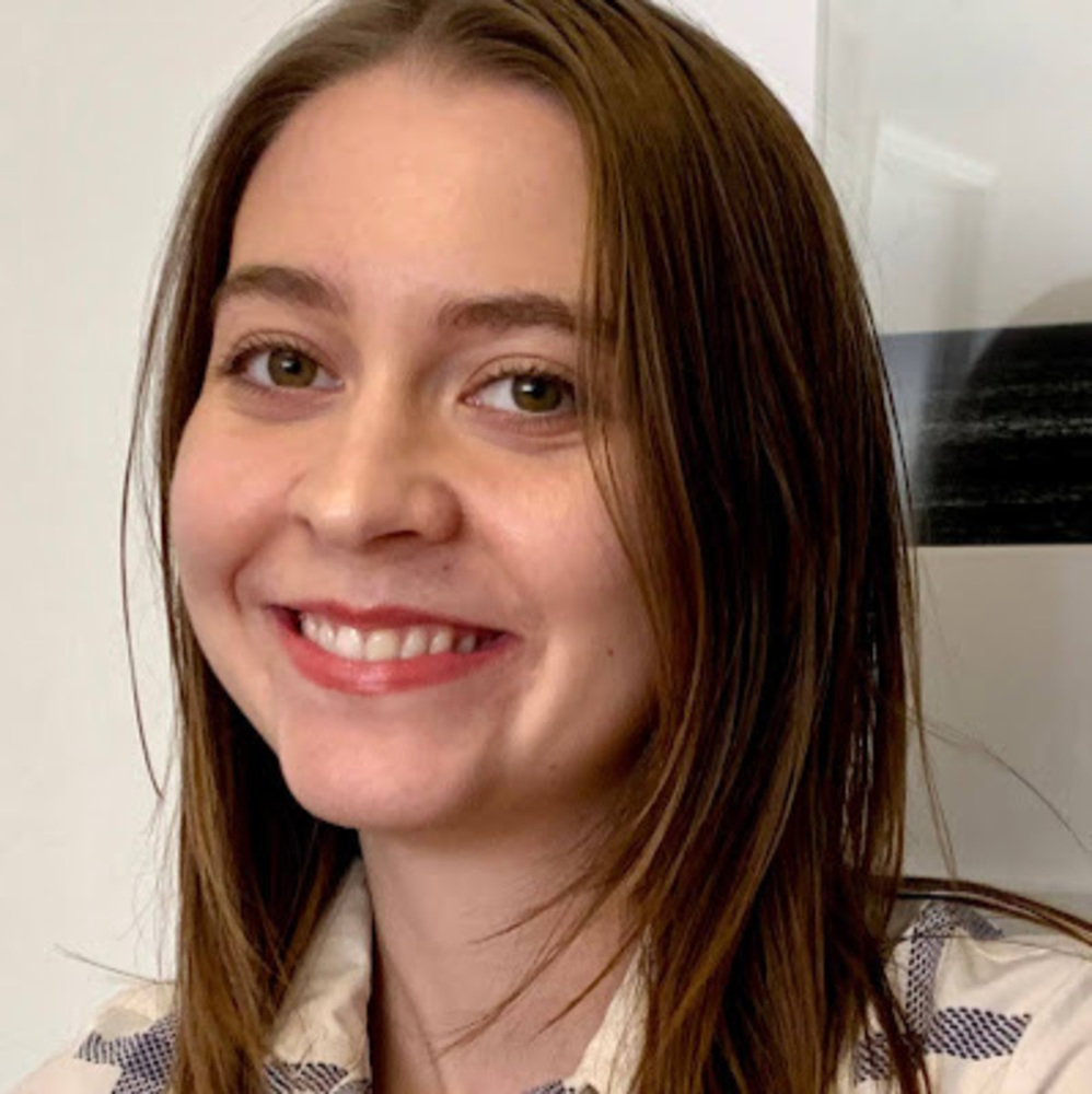 Meet your Posher, Maya